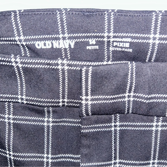 Old Navy Black and White Checkered Trousers - Picture 4 of 4